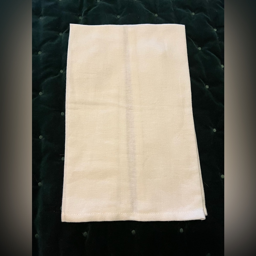 Golden Retriever holiday hand towel - NWT - Picture 2 of 4